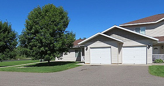 Grand Oaks Townhomes, Baxter